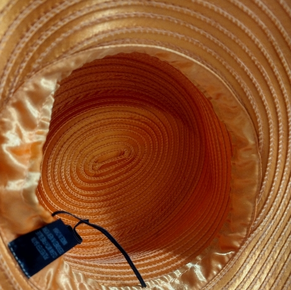 Hat - Picture 3 of 3